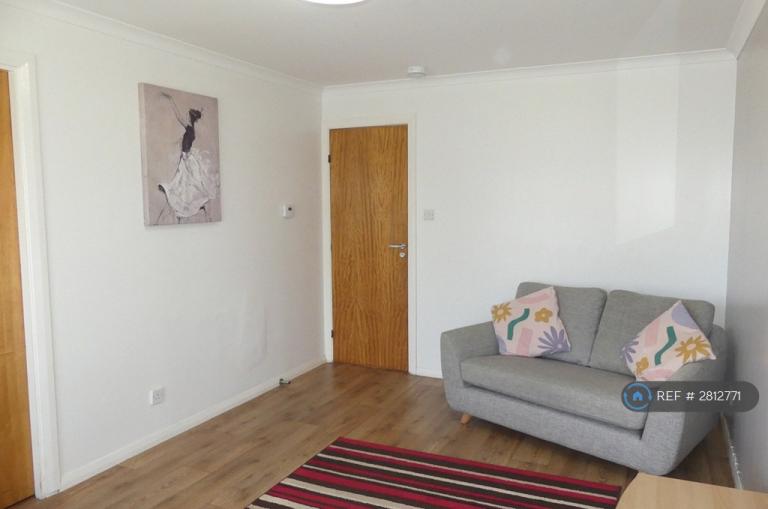 Flat Pitmedden Terrace in Aberdeen City