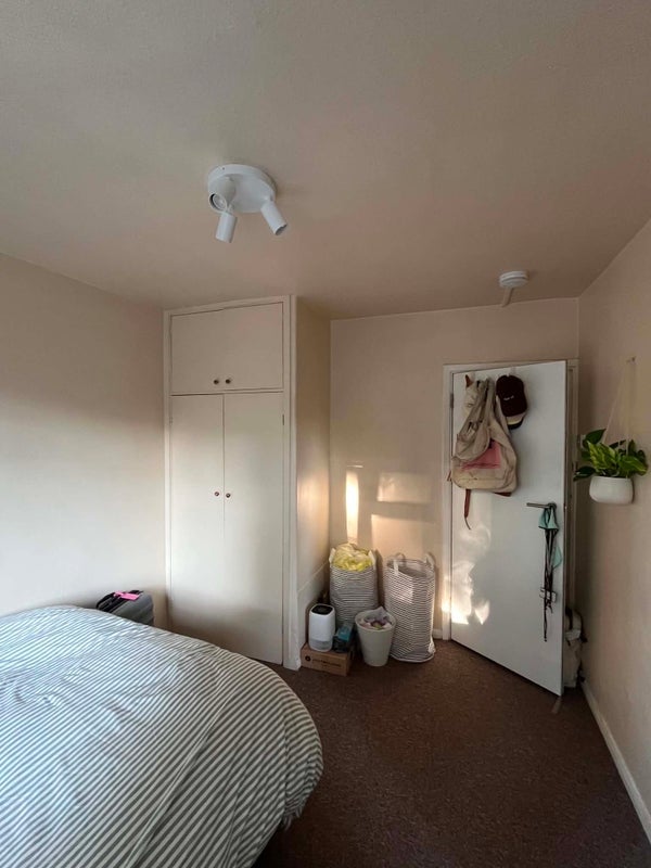 Room Whitnell Way in Greater London