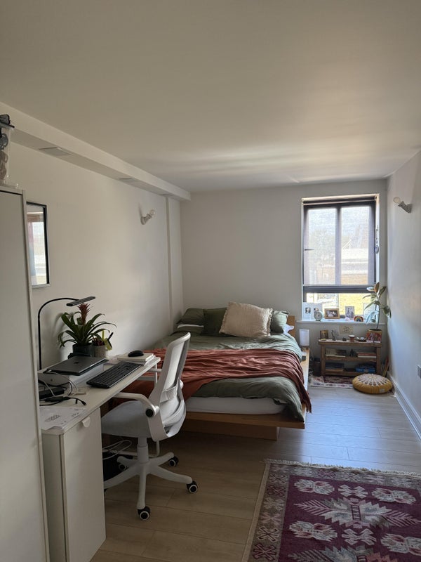 Room Victorian Grove in Greater London
