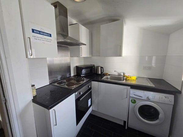 Flat Clarence Road in London