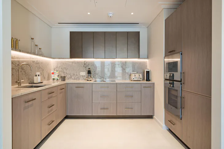 Flat Basil Street in Greater London