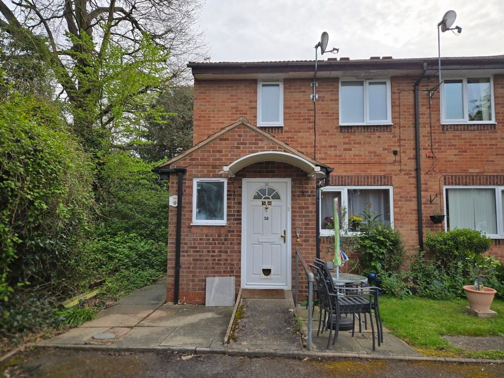 Flat Oakhurst Drive in Bromsgrove