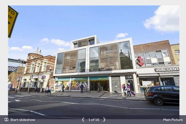 Flat Deptford High Street in Greater London