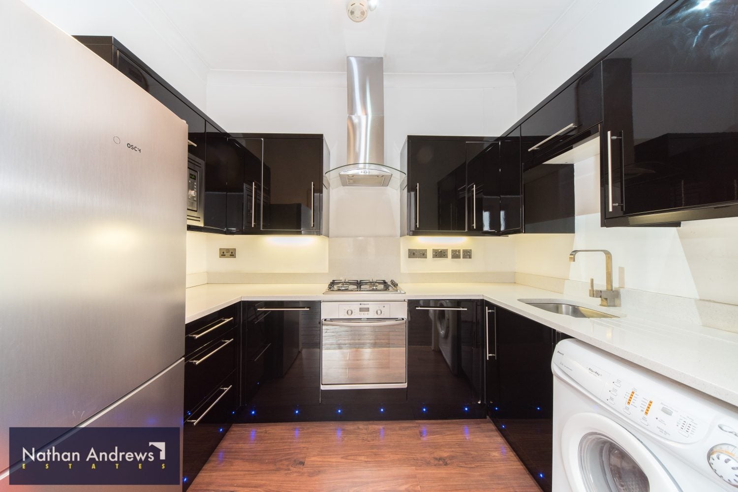 Flat St Quintin Avenue in London