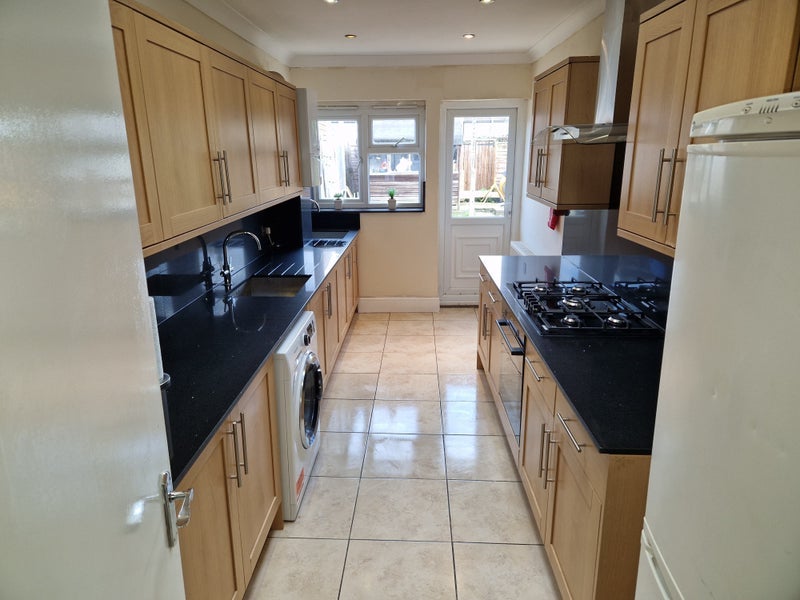House Beverstone Road in Greater London
