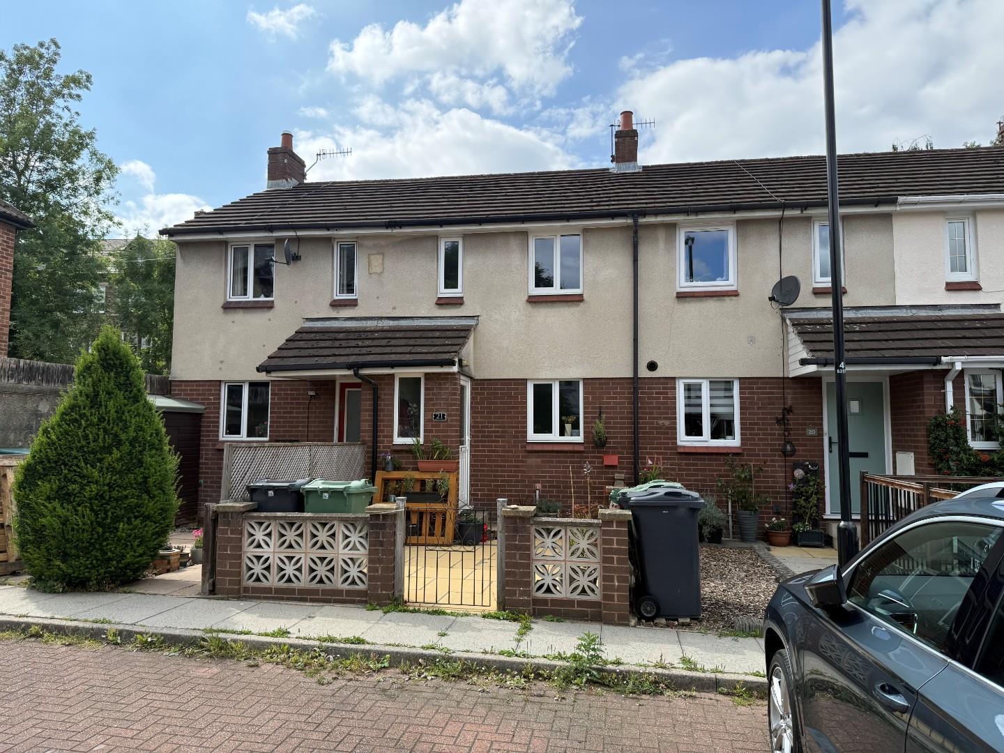 House Shirley Close in Leeds