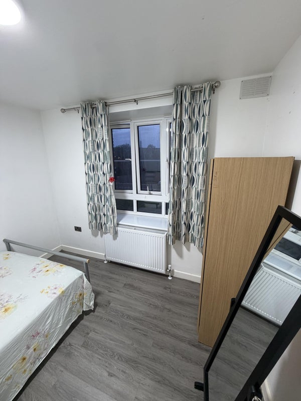 Room Linsey Street in Greater London