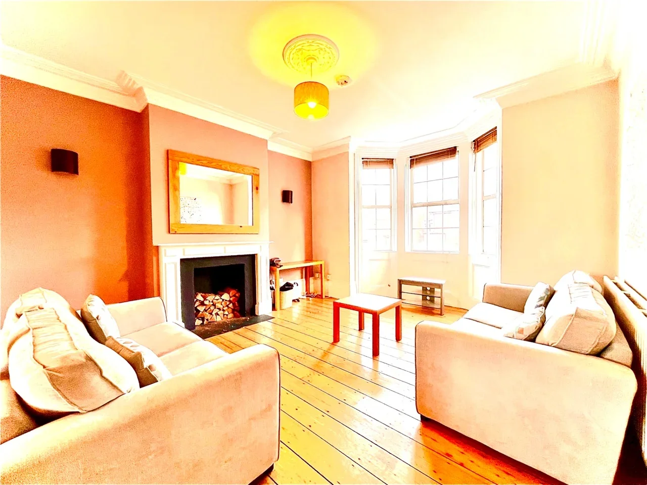 Room Burrage Road in Greater London