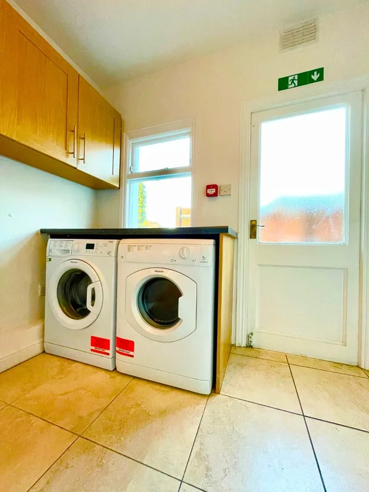 Room Burrage Road in Greater London