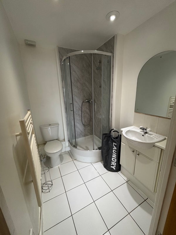 Room Vicarage Lane in Greater London