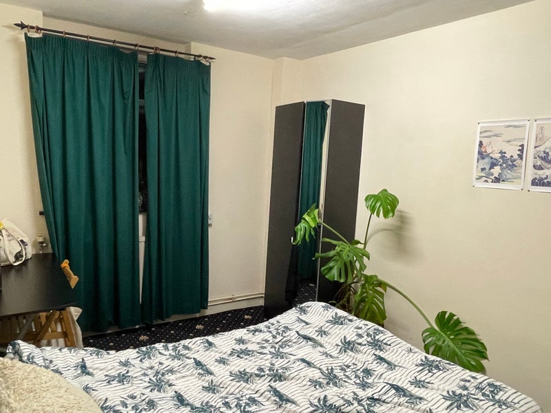 Room Galleywall Road in Greater London