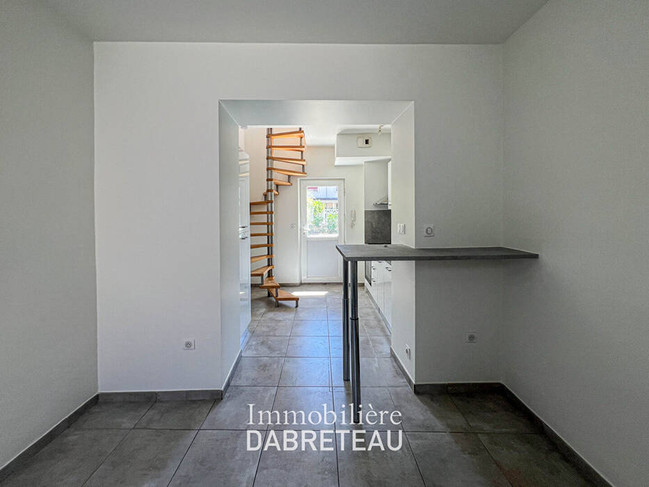 Appartement Rue Georges Guiard à Vénissieux