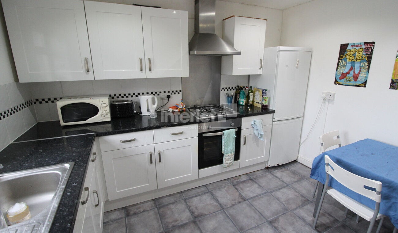 Flat Coburn Street in Cardiff