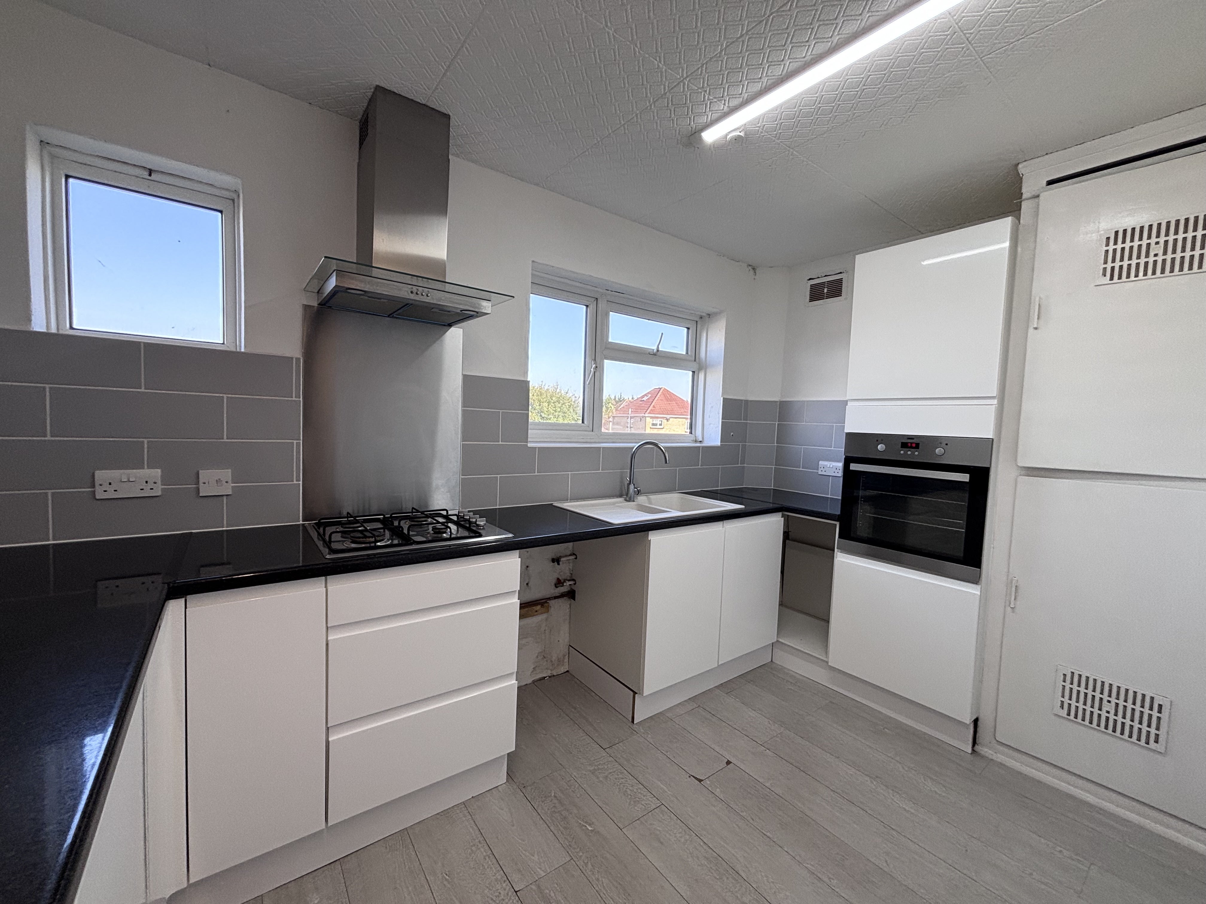 Flat Stroud Lane in Christchurch