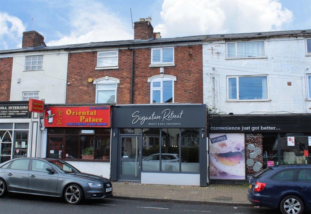 Flat Hagley Road in Stourbridge