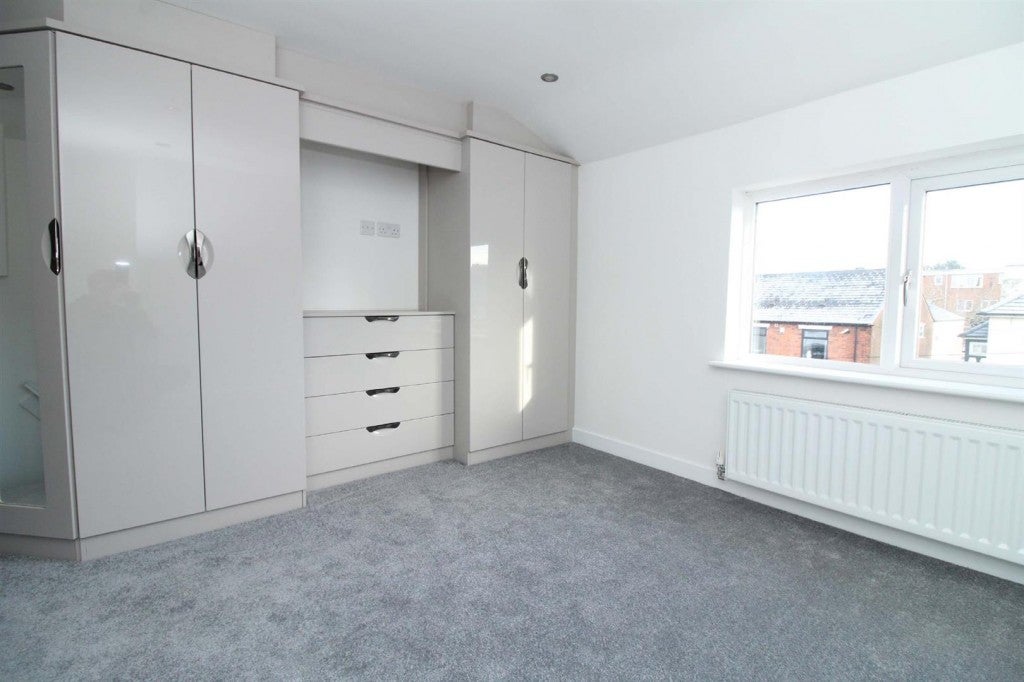 Flat Hagley Road in Stourbridge