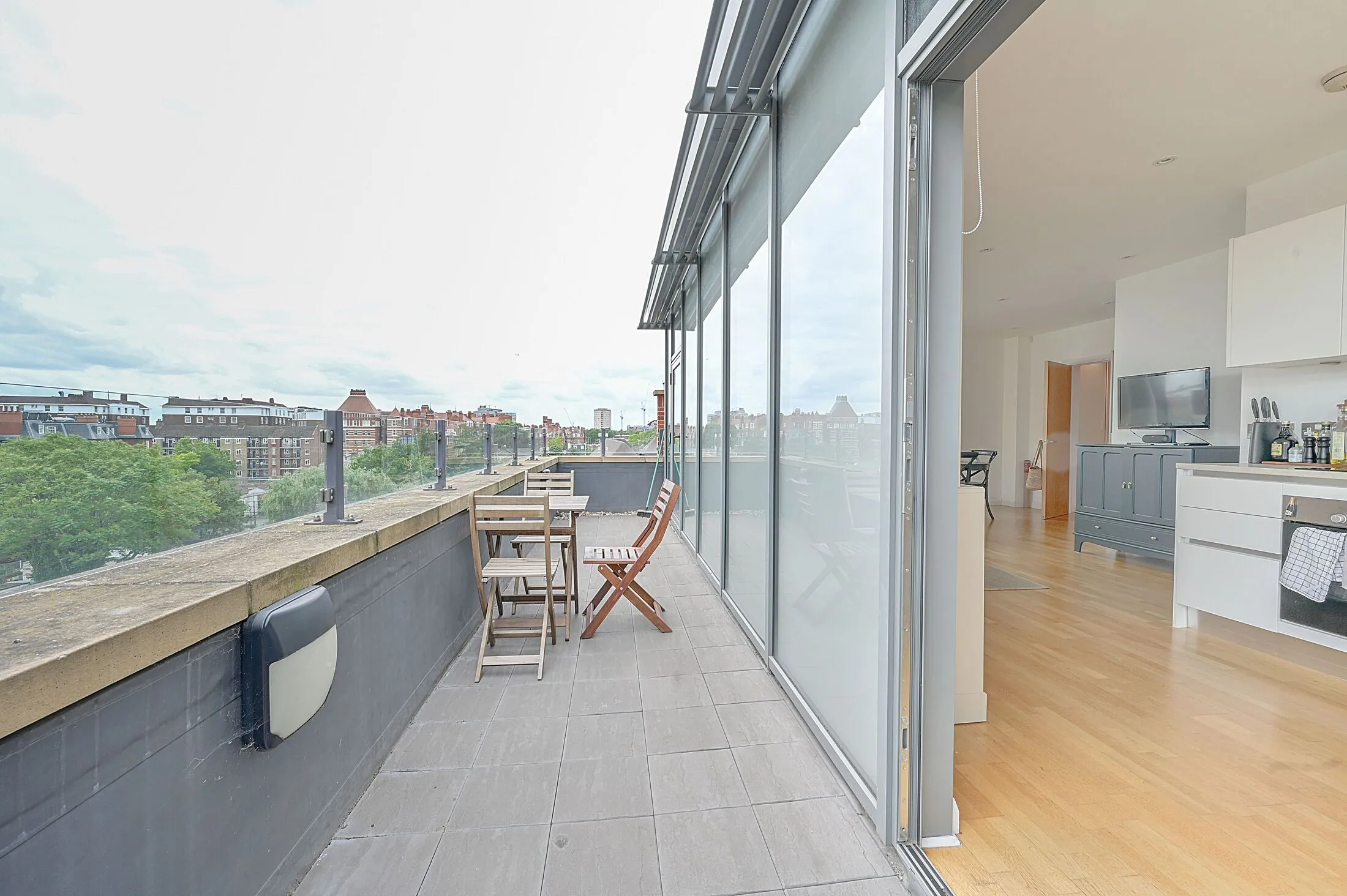 Flat Avonmore Road in Greater London