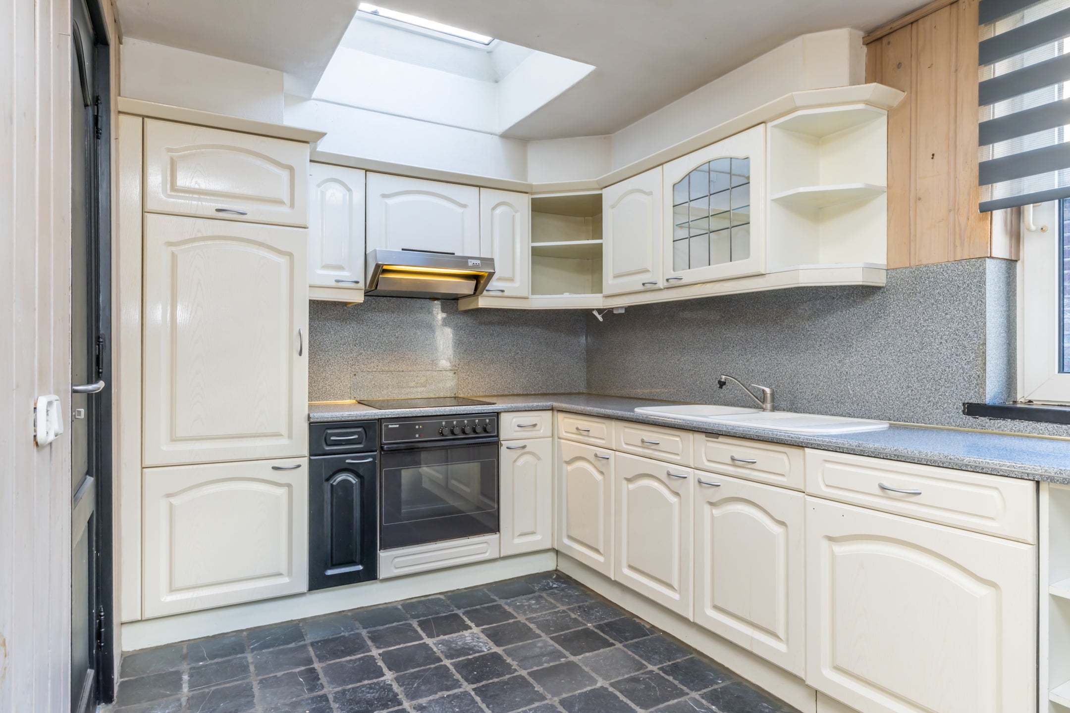 Tussenwoning te koop: Schandelerstraat 24, Heerlen