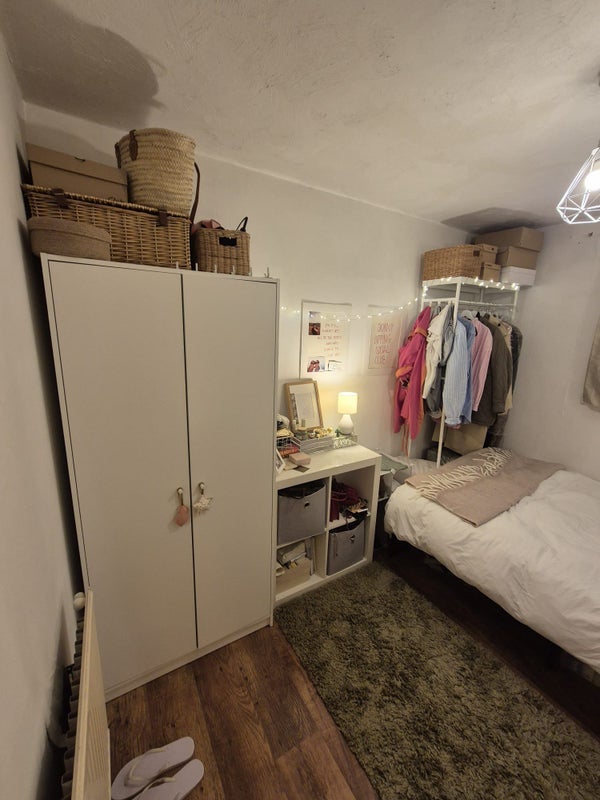 Room Ollerton Green in Greater London