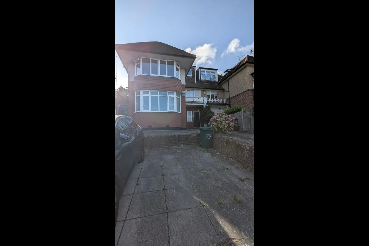 Flat Finchley Road in Greater London