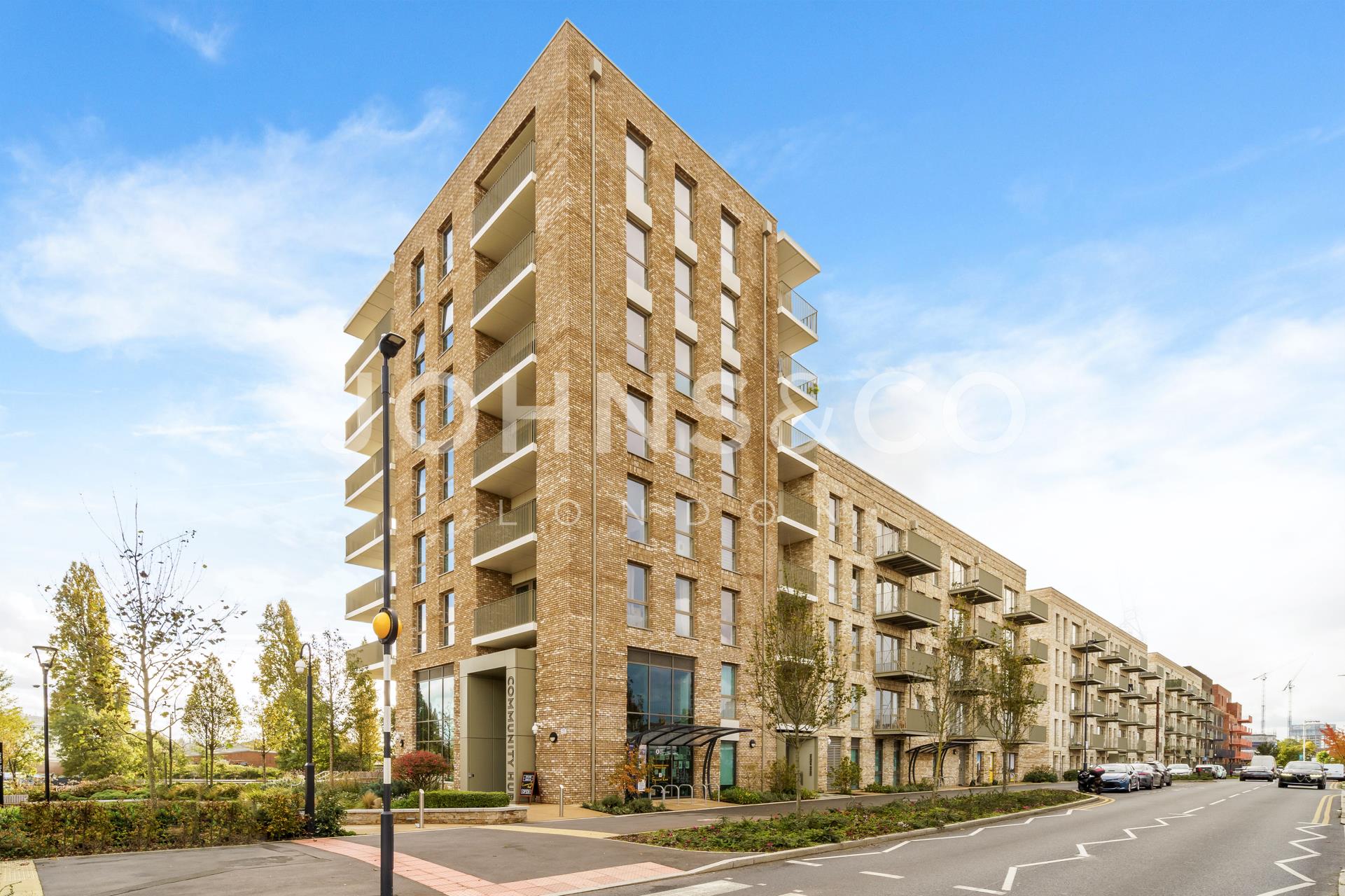 Flat Beresford Avenue in Greater London