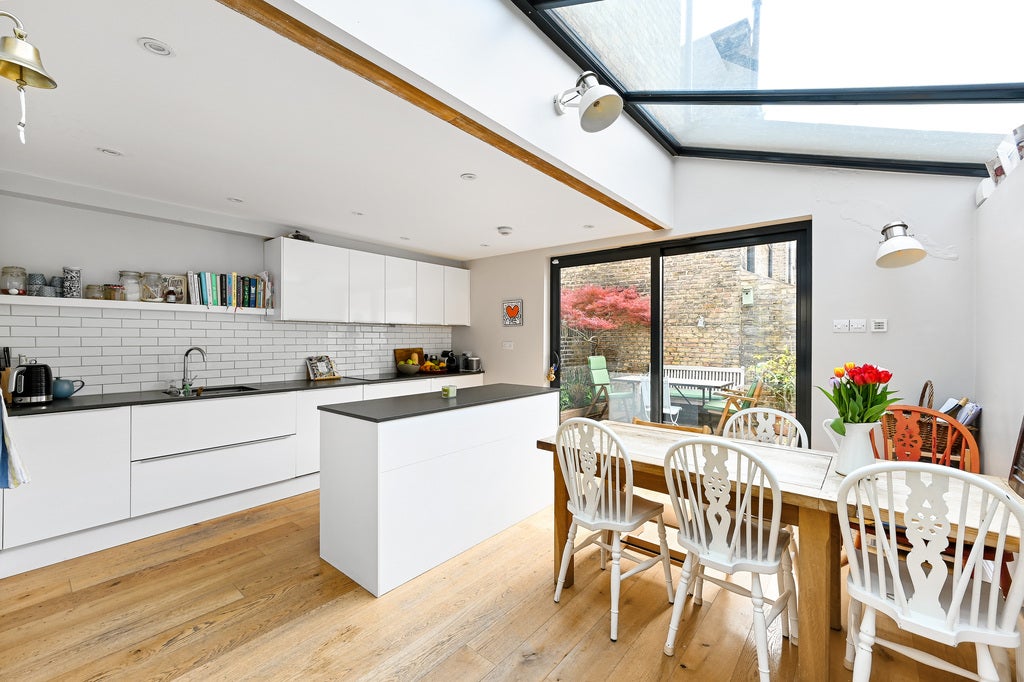 House Shuttleworth Road in Greater London