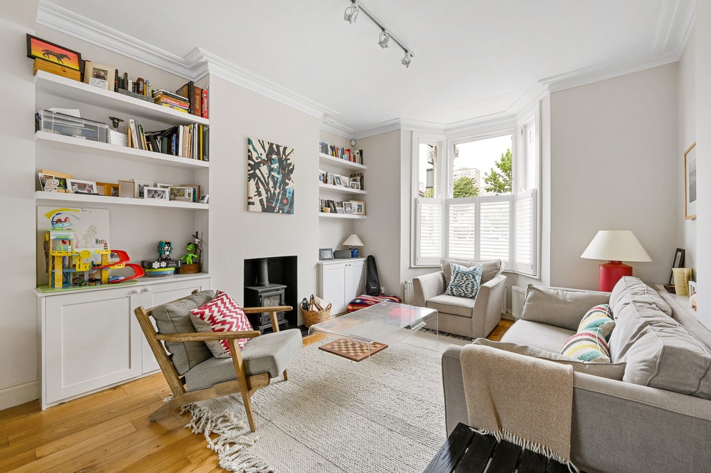 House Shuttleworth Road in Greater London