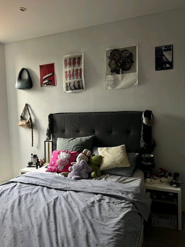 Flat Parkes Street in Greater London