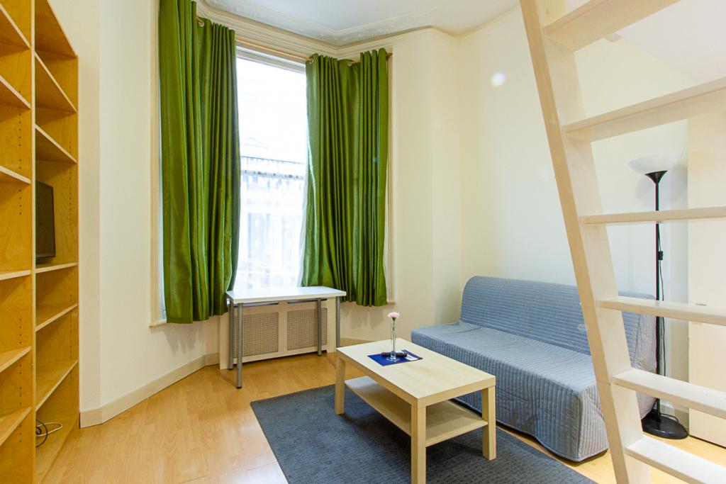Room Fairholme Road in Greater London