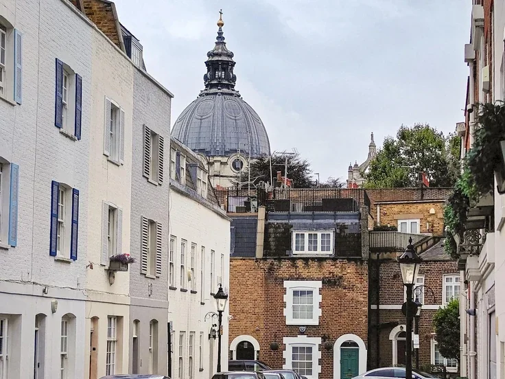 Flat Rutland Gate in City of Westminster
