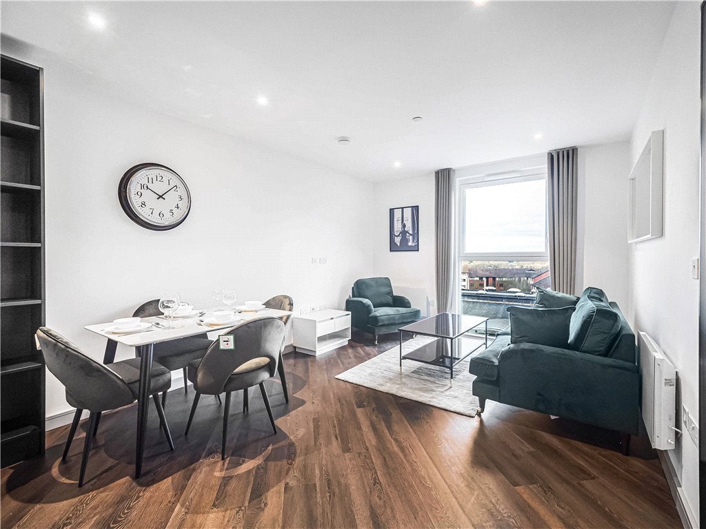 Flat Parkside Place in Borough of Spelthorne