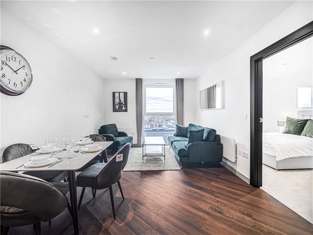 Flat Parkside Place in Borough of Spelthorne