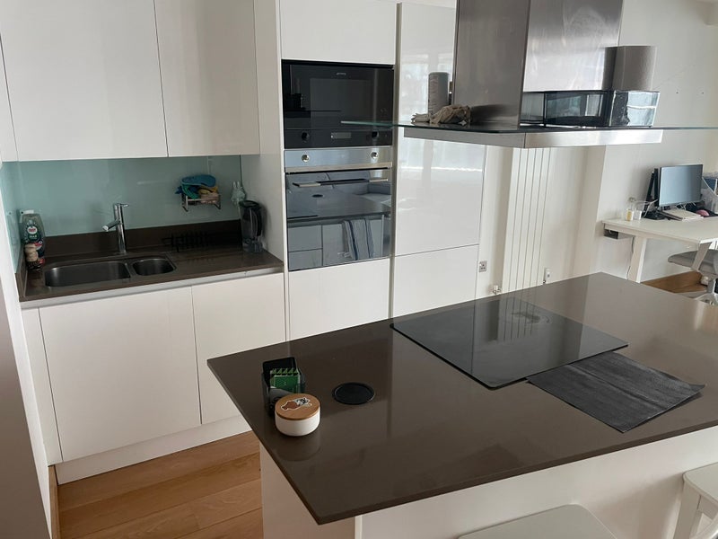 Flat Crossharbour Plaza in Greater London