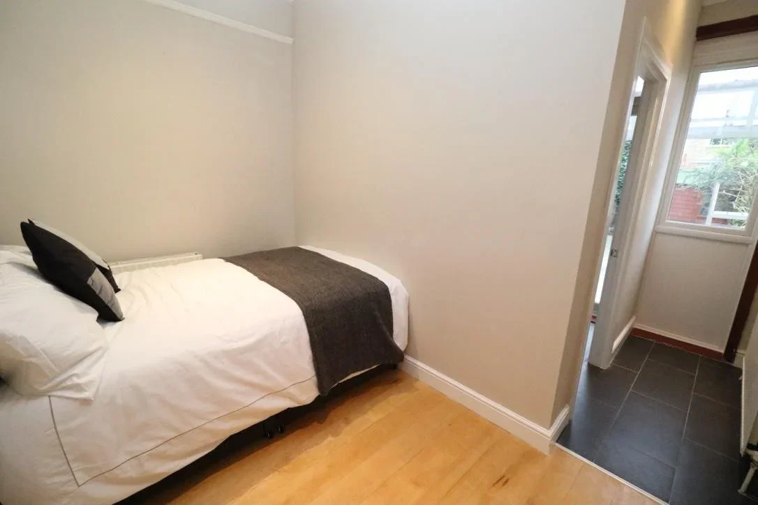 Room Rannoch Road in Greater London