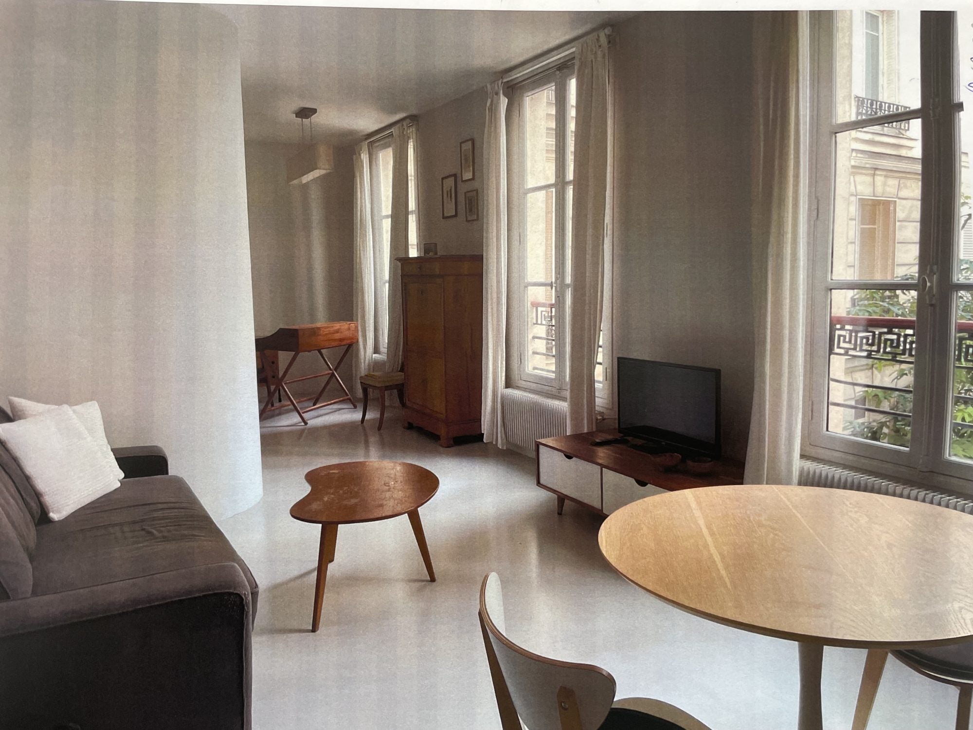 Appartement Place de la Chapelle à Paris