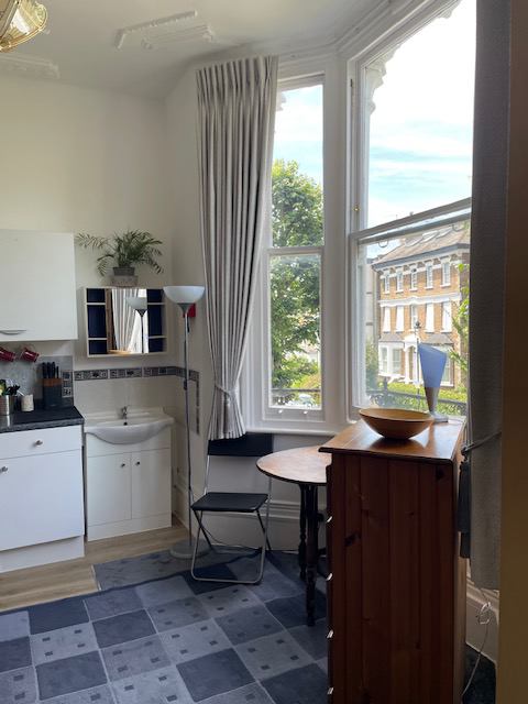 Room South Hill Park Gardens in Greater London