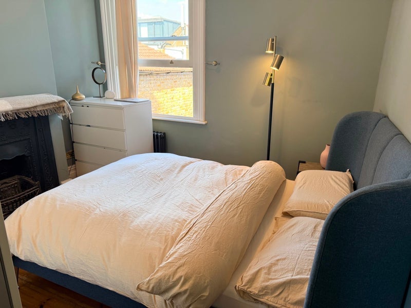 Room Woodhill in Greater London