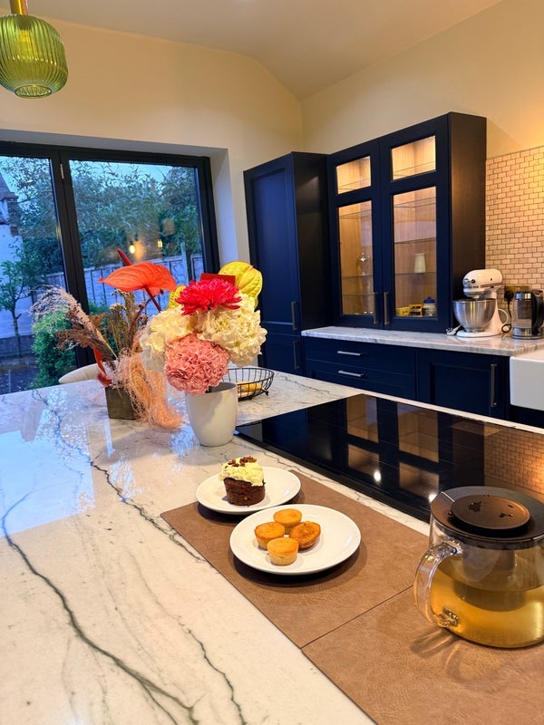 Room Woodhill in Greater London