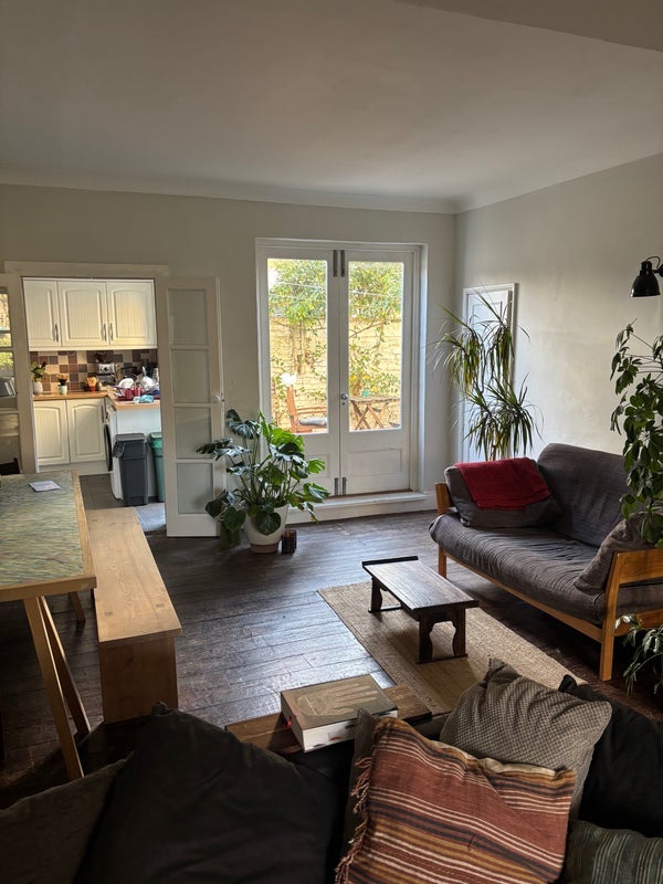 Room Millfields Road in Greater London