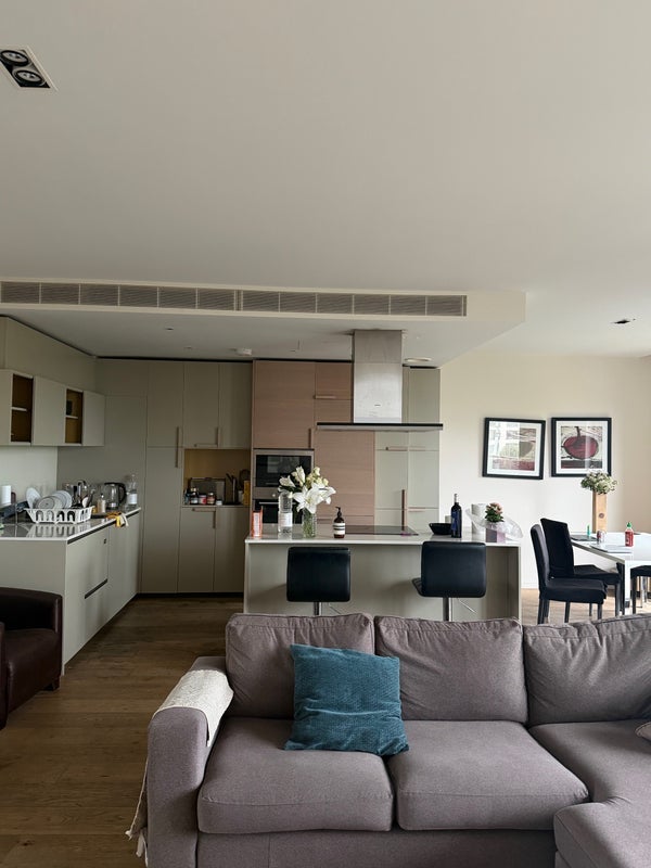 Room York Way in Greater London