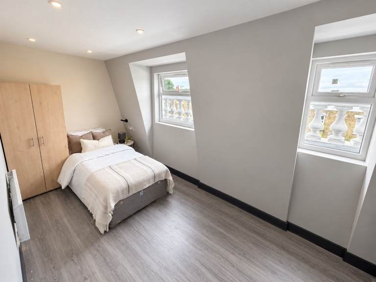 Flat Annette Road in Greater London