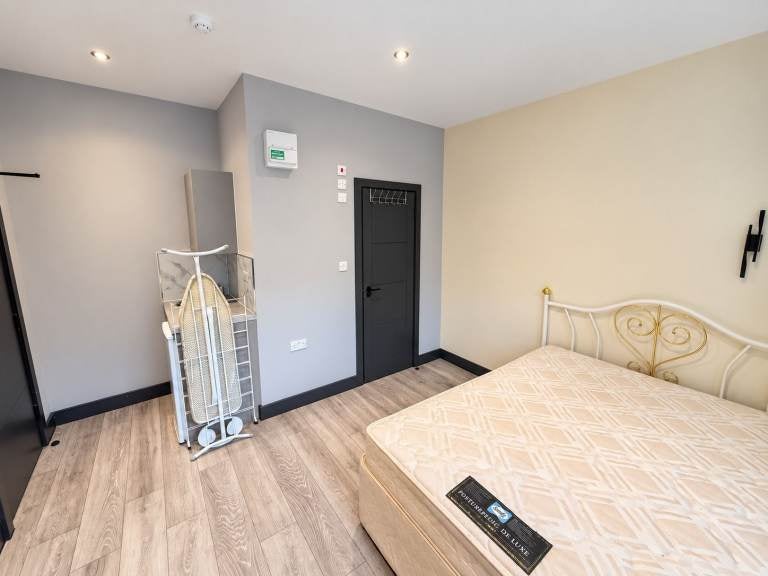Flat Annette Road in Greater London