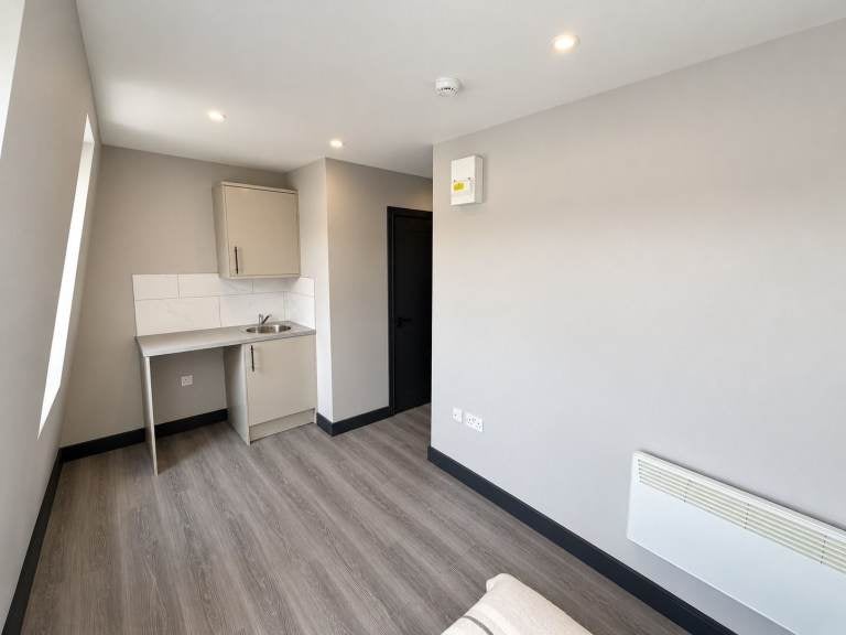 Flat Annette Road in Greater London