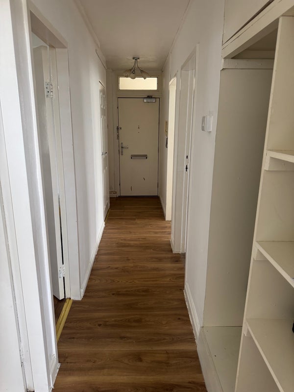 Room Villas Road in Greater London