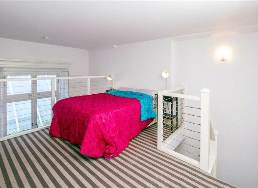 Flat Queen's Gate in Greater London