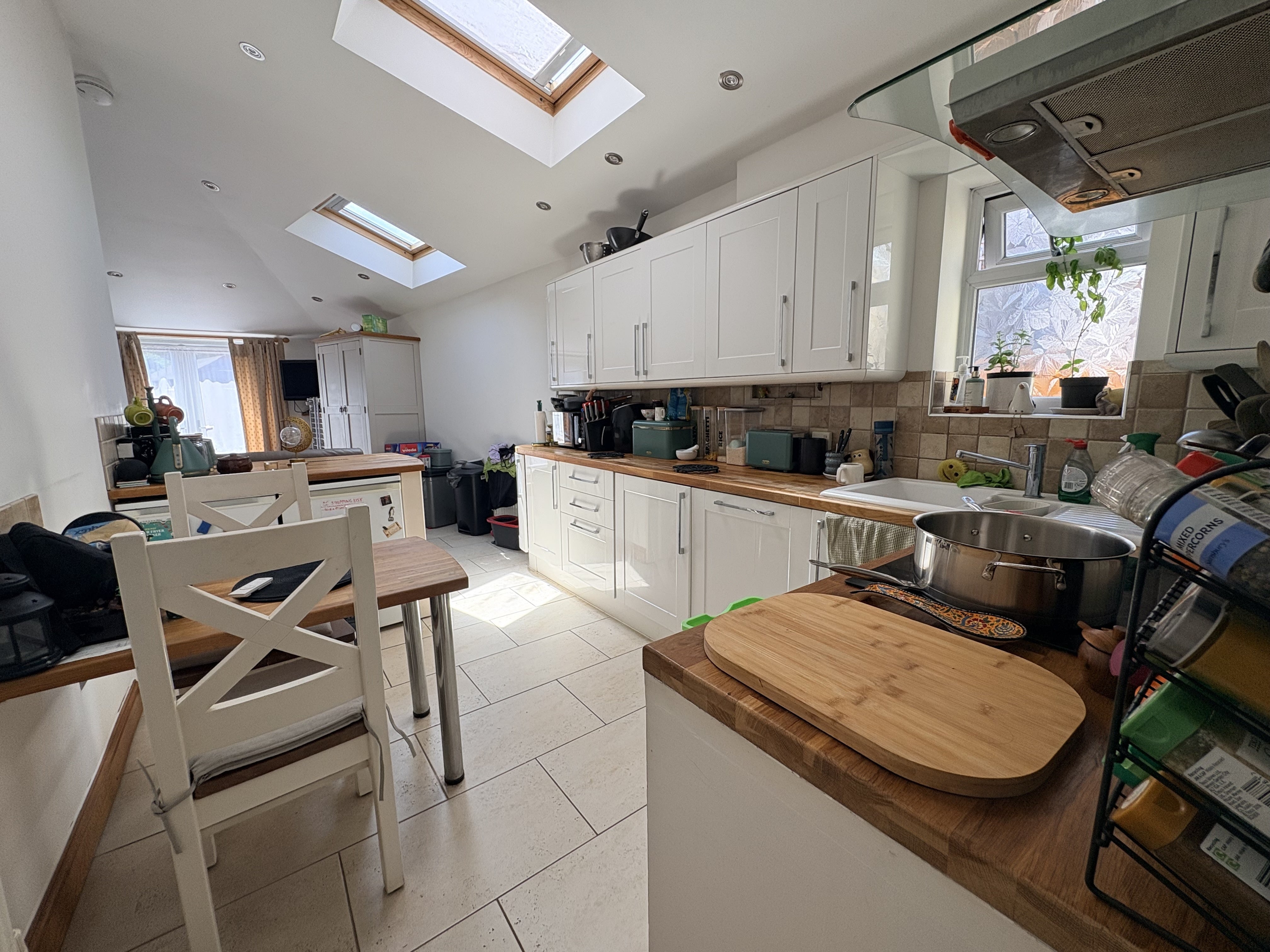 Flat Holmdale Road in Bristol