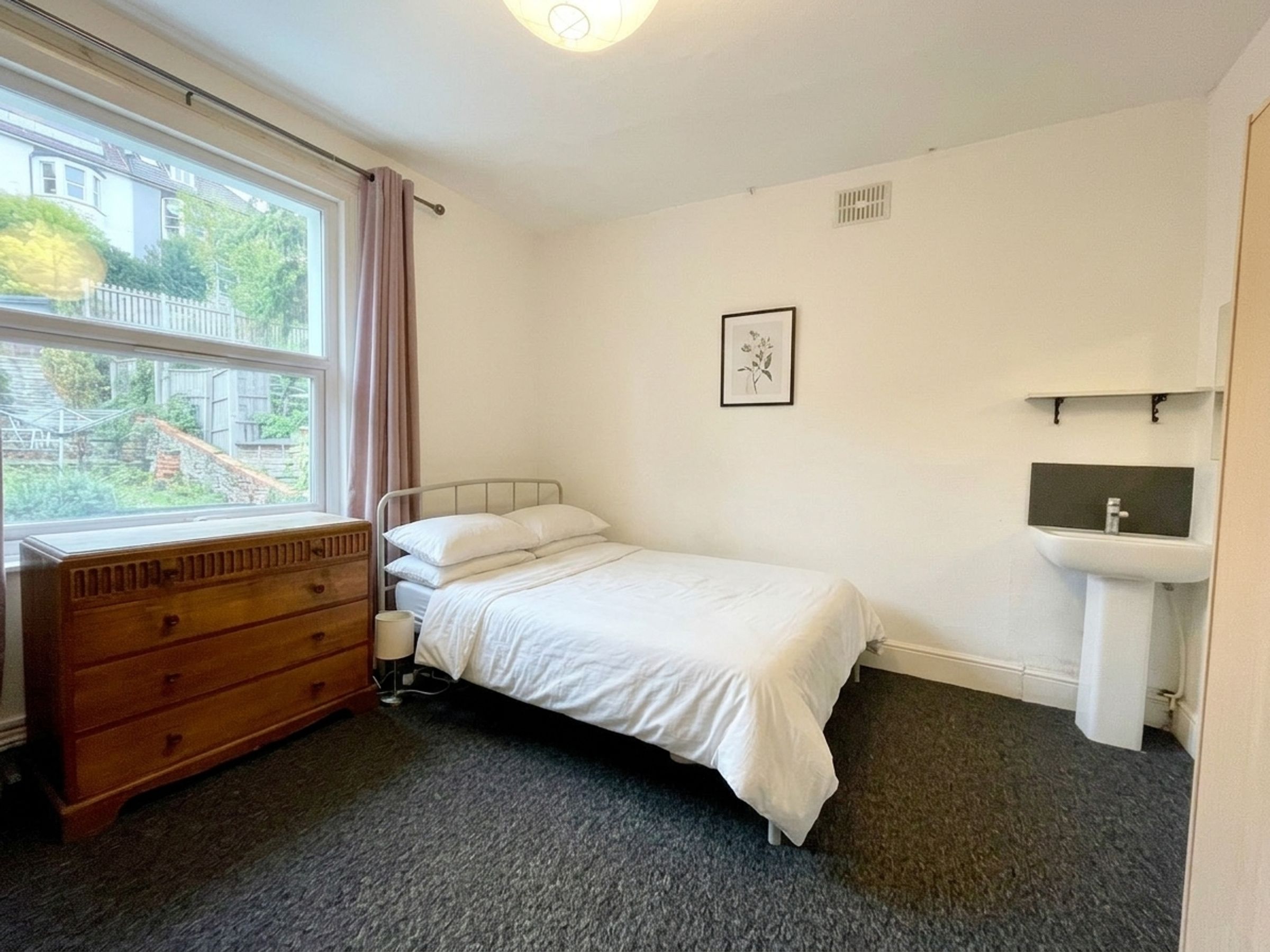 House Cromwell Road in Bristol