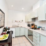 Flat Cheshire Street in Greater London