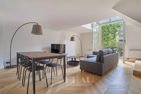 Flat Boulevard Flandrin in Paris