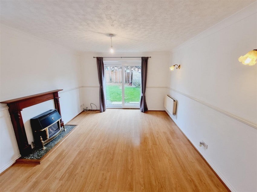 House Belmont Gardens in Raunds